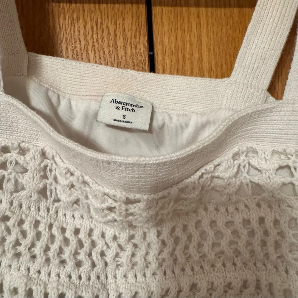 Abercrombie & Fitch crocheted women’s crop top - Picture 2 of 8